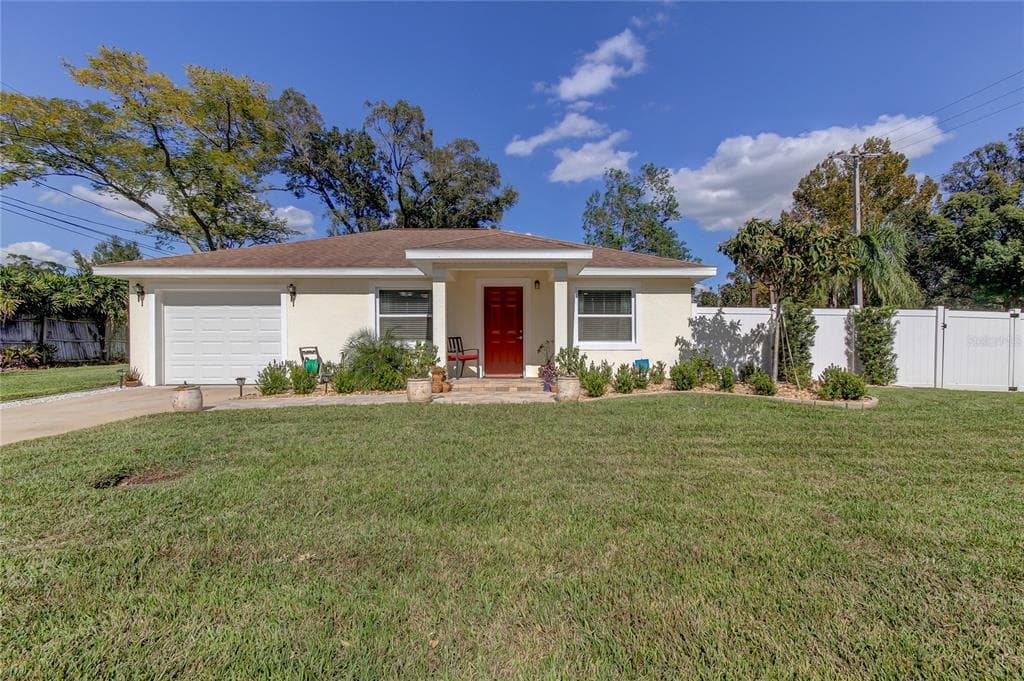 3601 BEECHWOOD BOULEVARD TAMPA, FL 33619