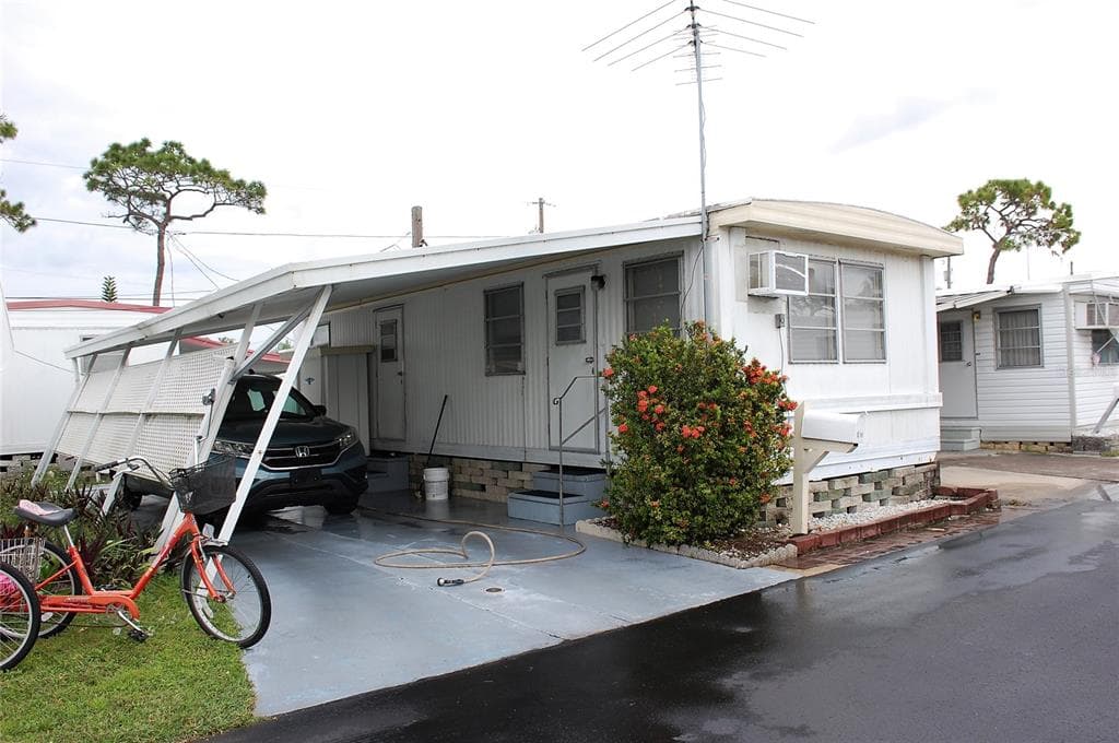12674 SEMINOLE BOULEVARD UNIT C11 LARGO, FL 33778