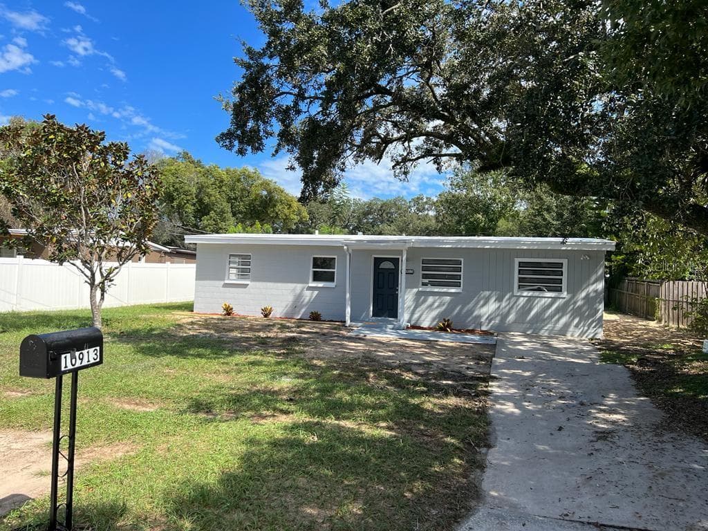 10913 N FLORENCE AVENUE TAMPA, FL 33612