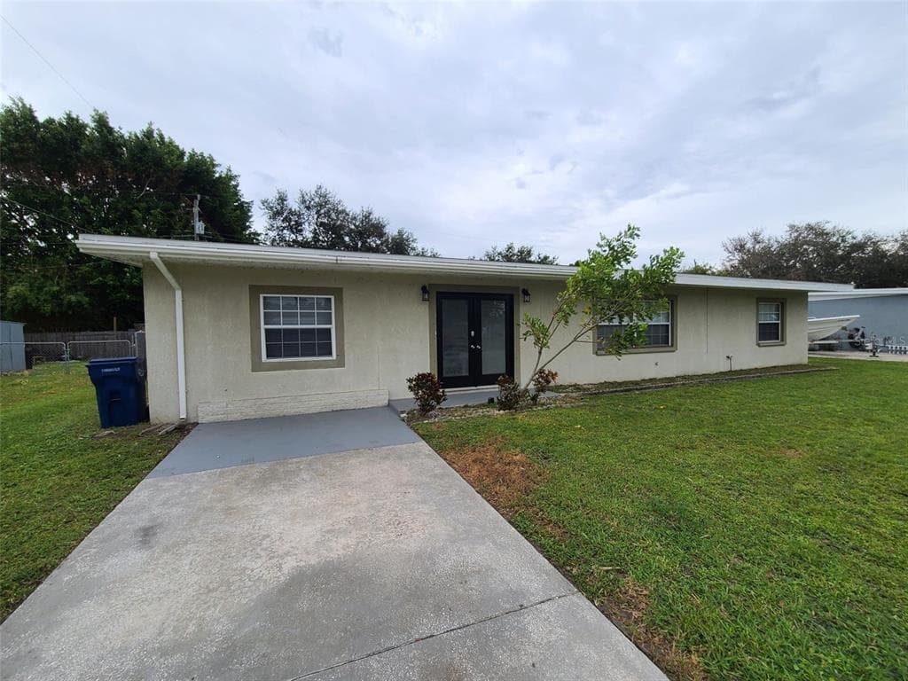 5403 4TH STREET COURT E BRADENTON, FL 34203