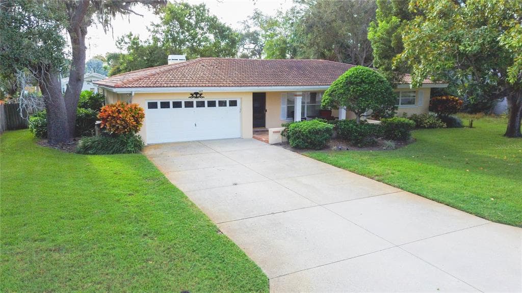 125 LIVE OAK LANE LARGO, FL 33770