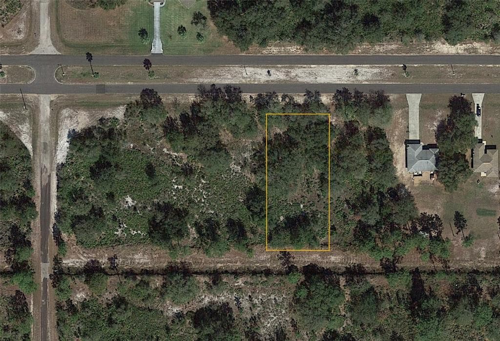 617 PARK AVENUE INDIAN LAKE ESTATES, FL 33855