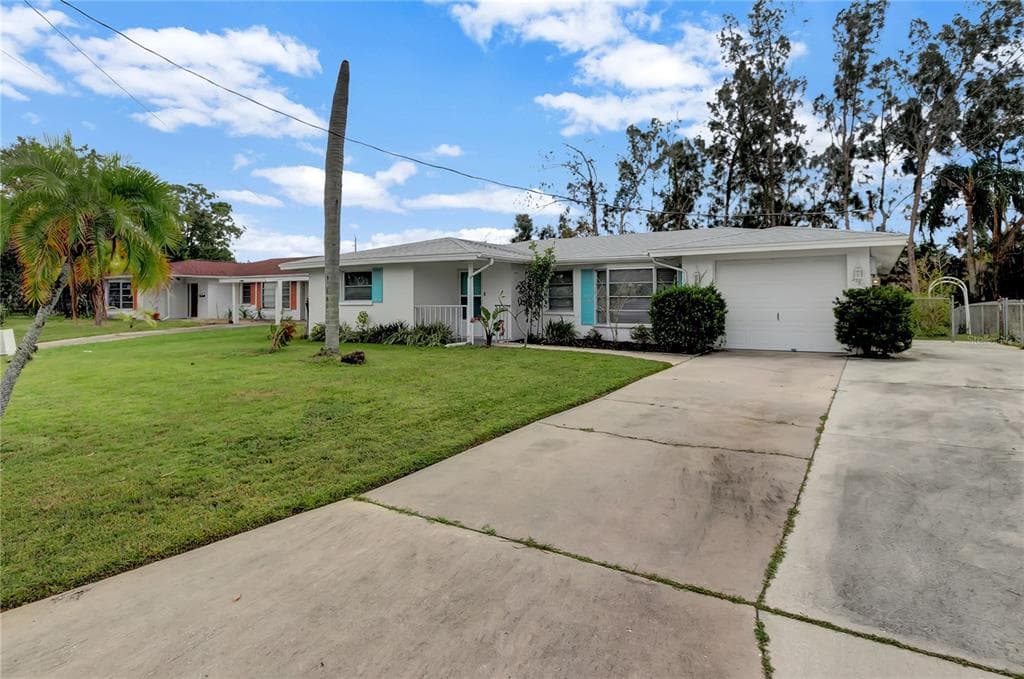 3180 DIVIDING CREEK DRIVE SARASOTA, FL 34237