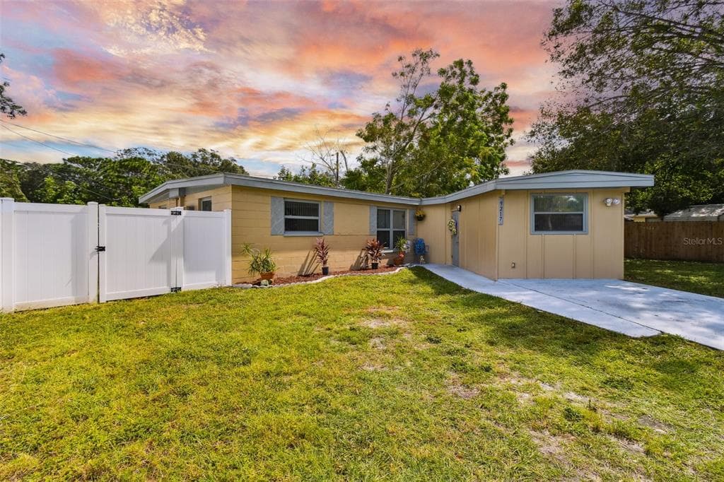 9217 84TH STREET SEMINOLE, FL 33777
