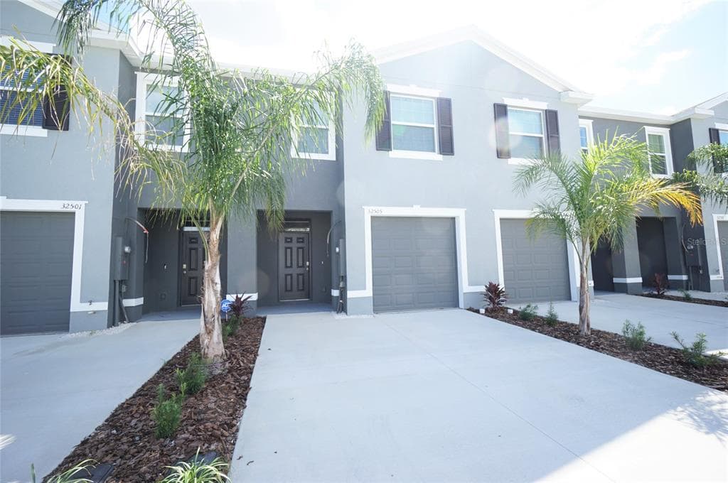 32505 TURTLE GRACE LOOP WESLEY CHAPEL, FL 33545