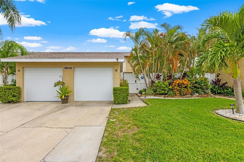 6537 CAPE HATTERAS WAY NE UNIT 6 ST PETERSBURG, FL 33702