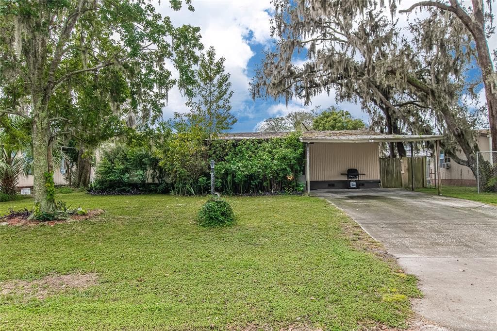 856 SADDLE OAKS DRIVE WINTER HAVEN, FL 33880