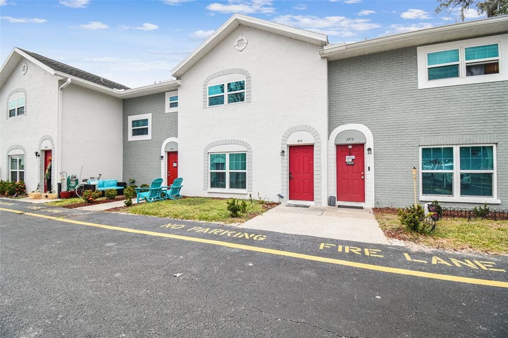 5713 TOWNHOUSE DRIVE NEW PORT RICHEY, FL 34652