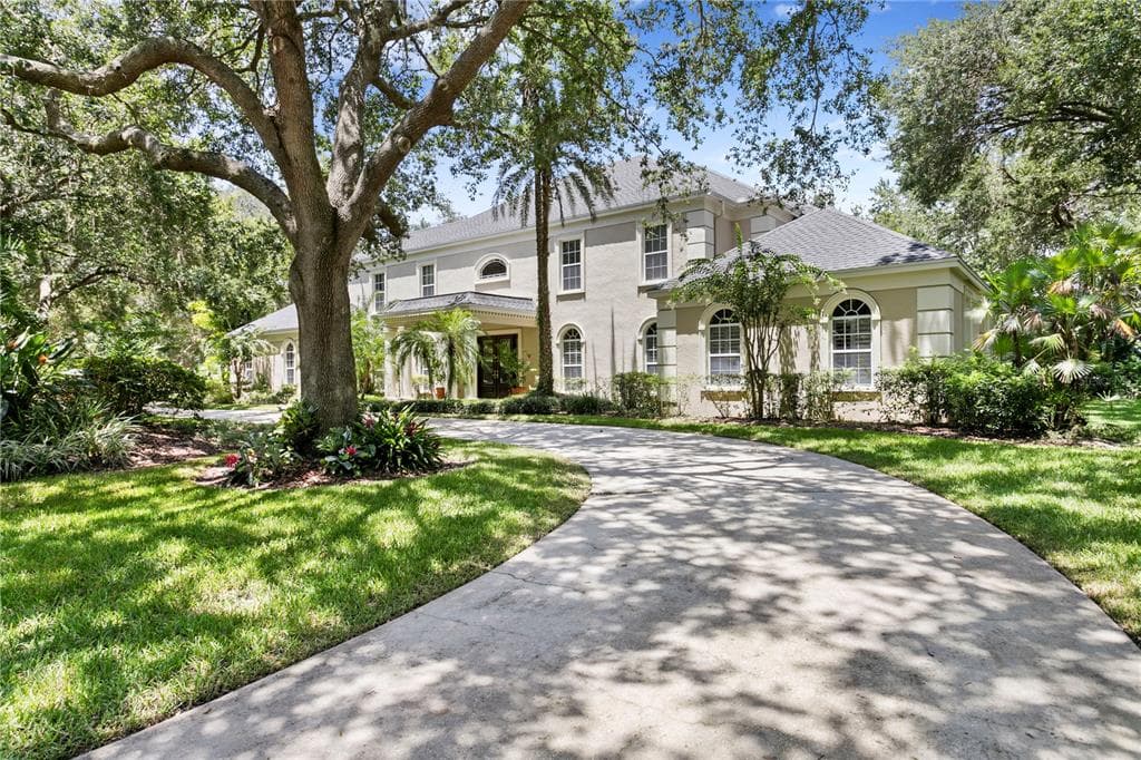 17003 CANDELEDA DE AVILA UNIT AV1LA TAMPA, FL 33613