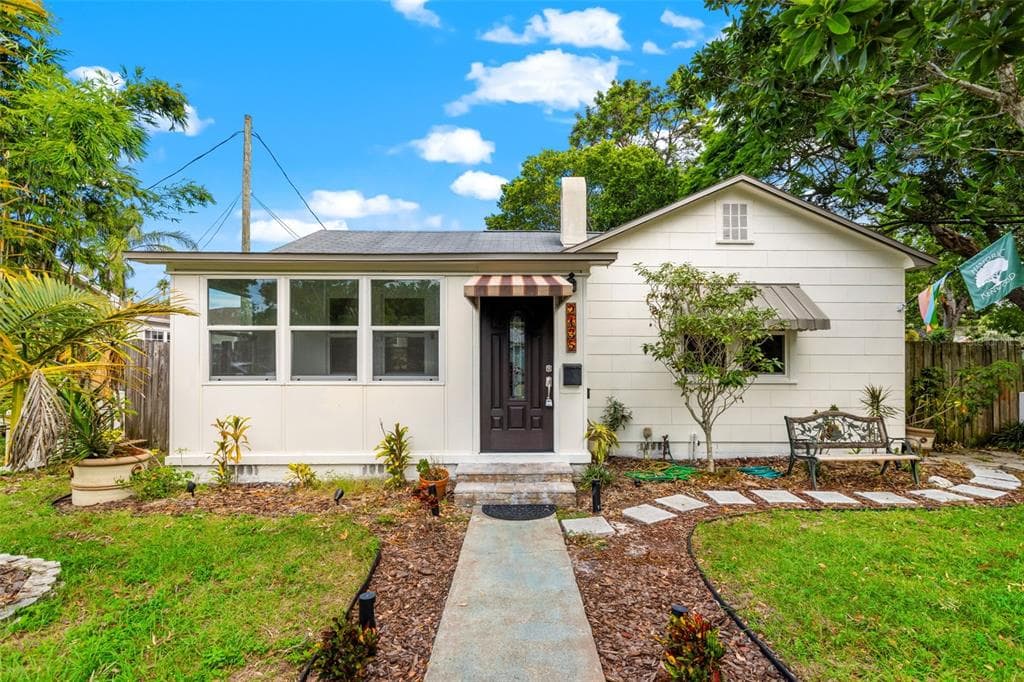 2135 6TH AVENUE N ST PETERSBURG, FL 33713