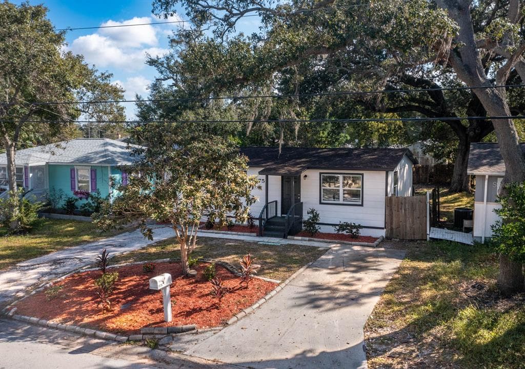 1575 S PROSPECT AVENUE CLEARWATER, FL 33756