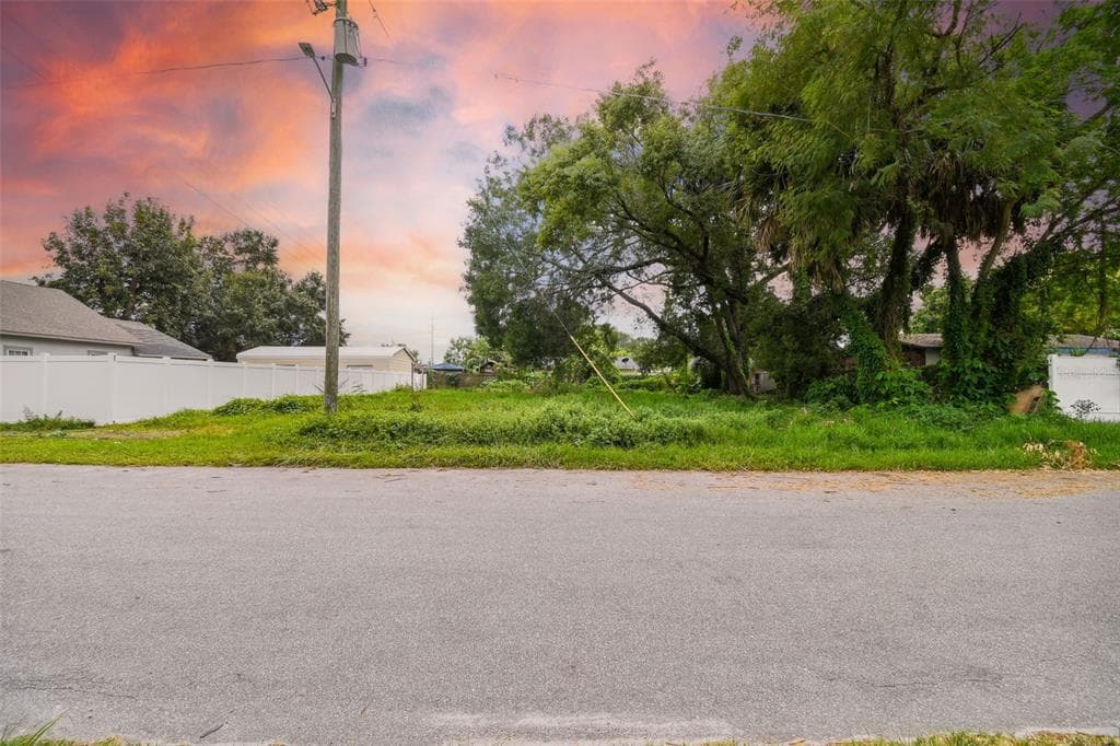 2217 LONG STREET TAMPA, FL 33605