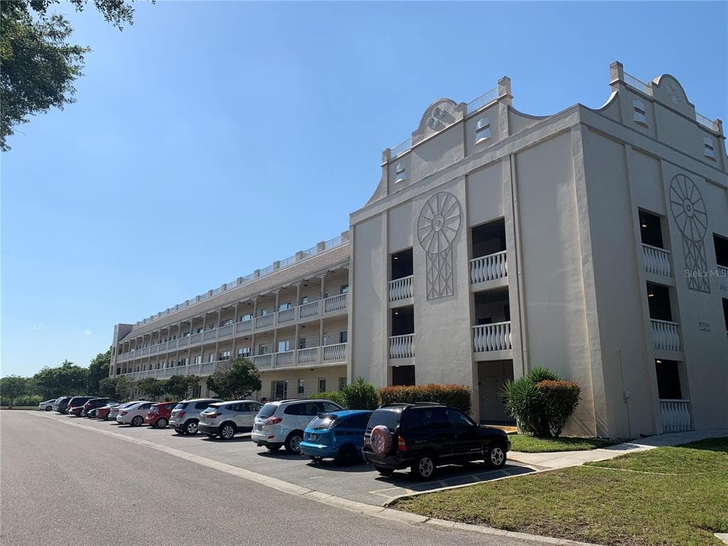 2170 N AMERICUS BOULEVARD N UNIT 22 CLEARWATER, FL 33763