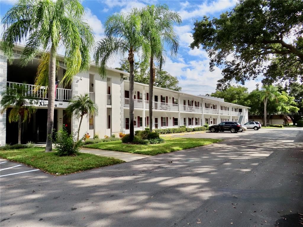 300 CLYDE LANE UNIT 110 DUNEDIN, FL 34698
