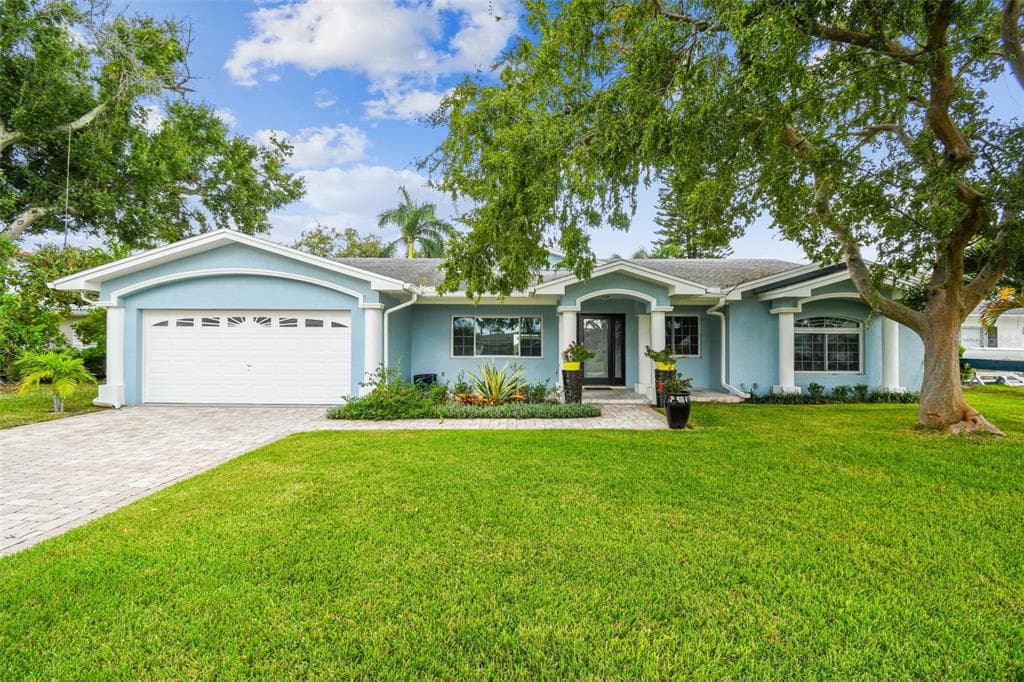 3909 VERSAILLES DRIVE TAMPA, FL 33634