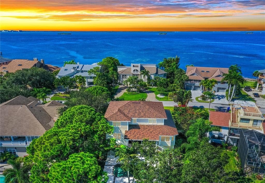 897 POINT SEASIDE DRIVE