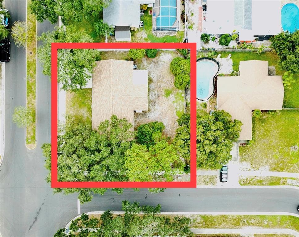 2024 SOURWOOD BOULEVARD DUNEDIN, FL 34698