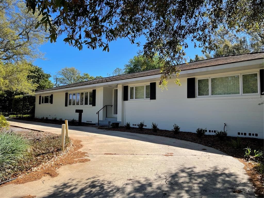 4402 HENDERSON BOULEVARD TAMPA, FL 33629