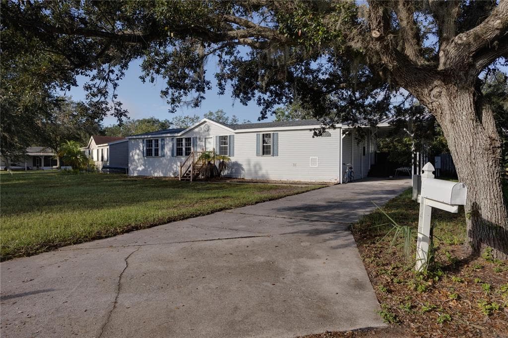 10402 GOSHAWK DRIVE RIVERVIEW, FL 33578