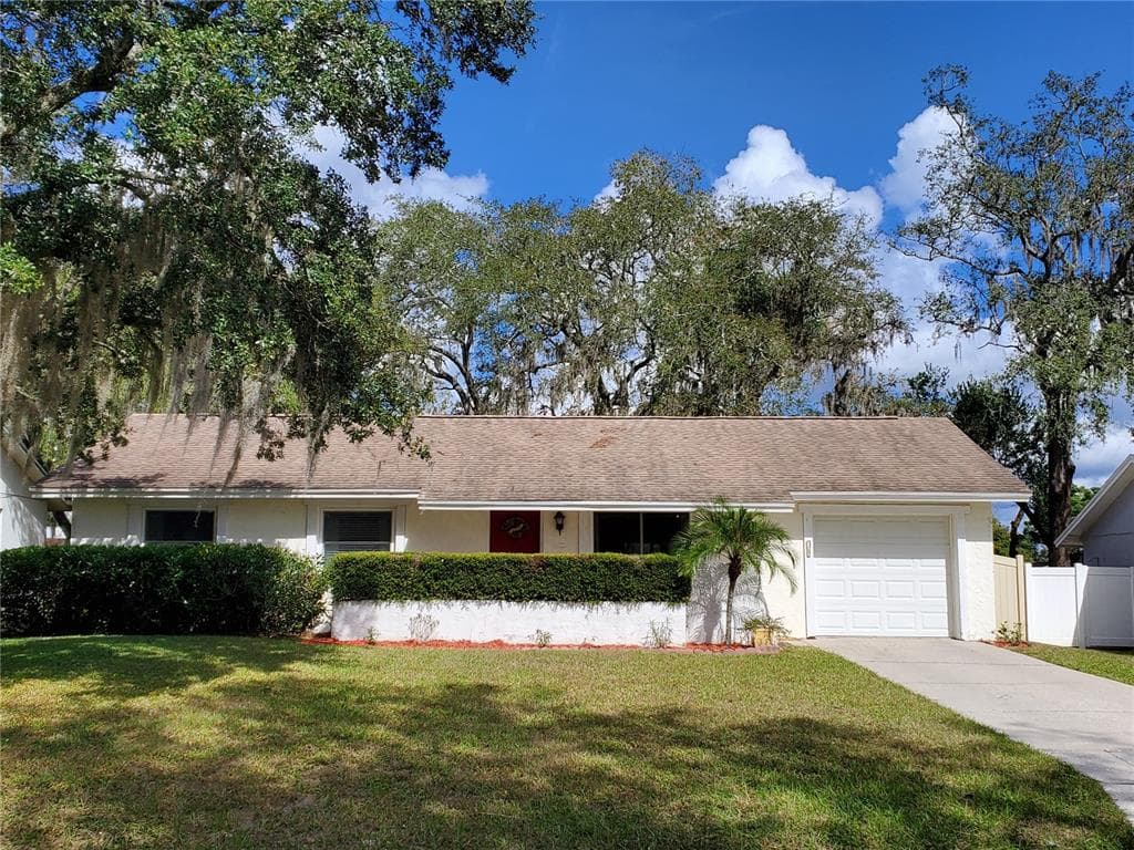 7512 N SANIBEL CIRCLE TEMPLE TERRACE, FL 33637