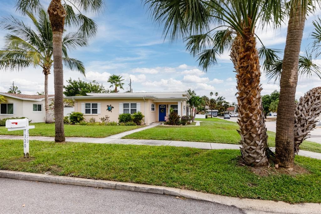 320 43RD AVENUE ST PETE BEACH, FL 33706