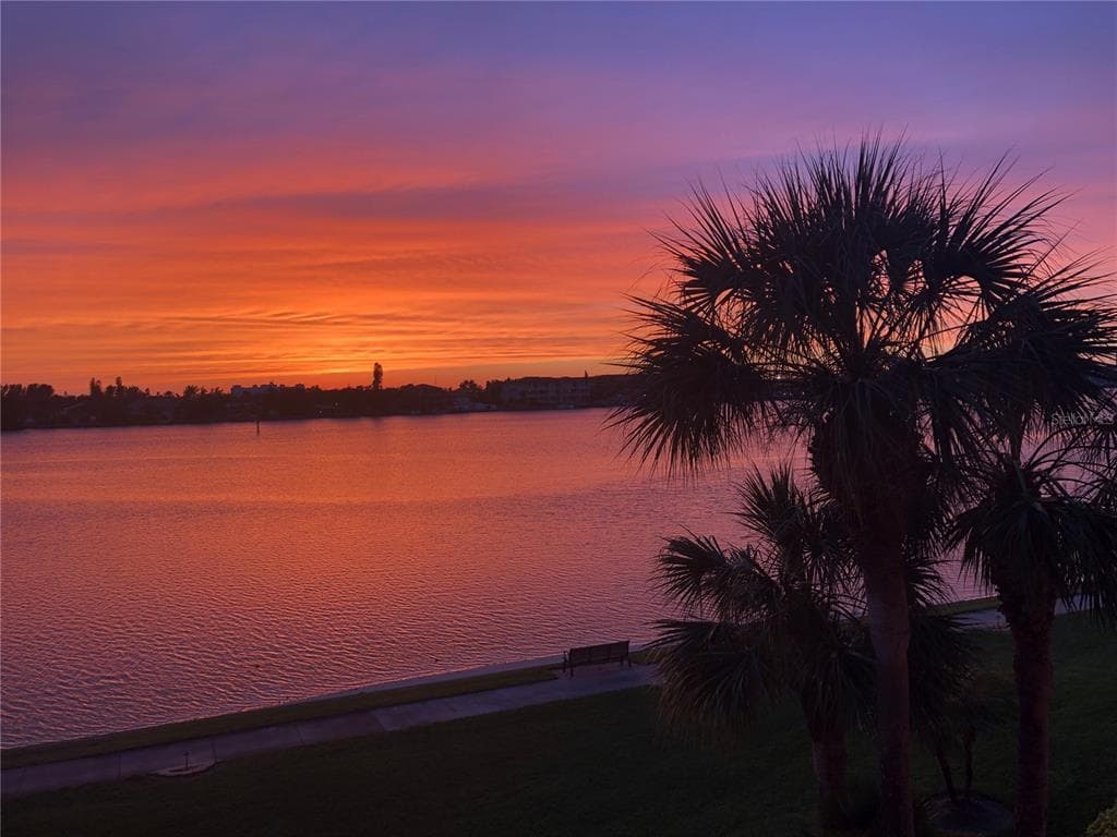 8000 SAILBOAT KEY BOULEVARD S UNIT 201 ST PETE BEACH, FL 33707