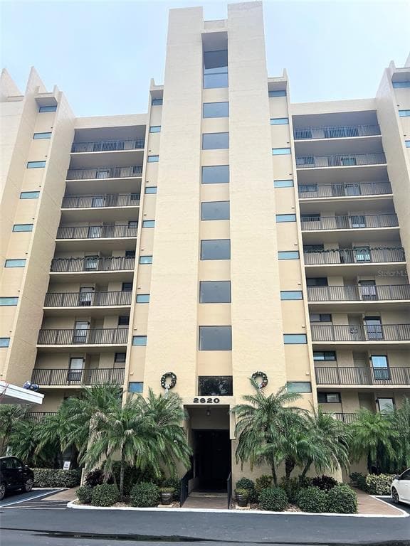 2620 COVE CAY DRIVE UNIT 204 CLEARWATER, FL 33760