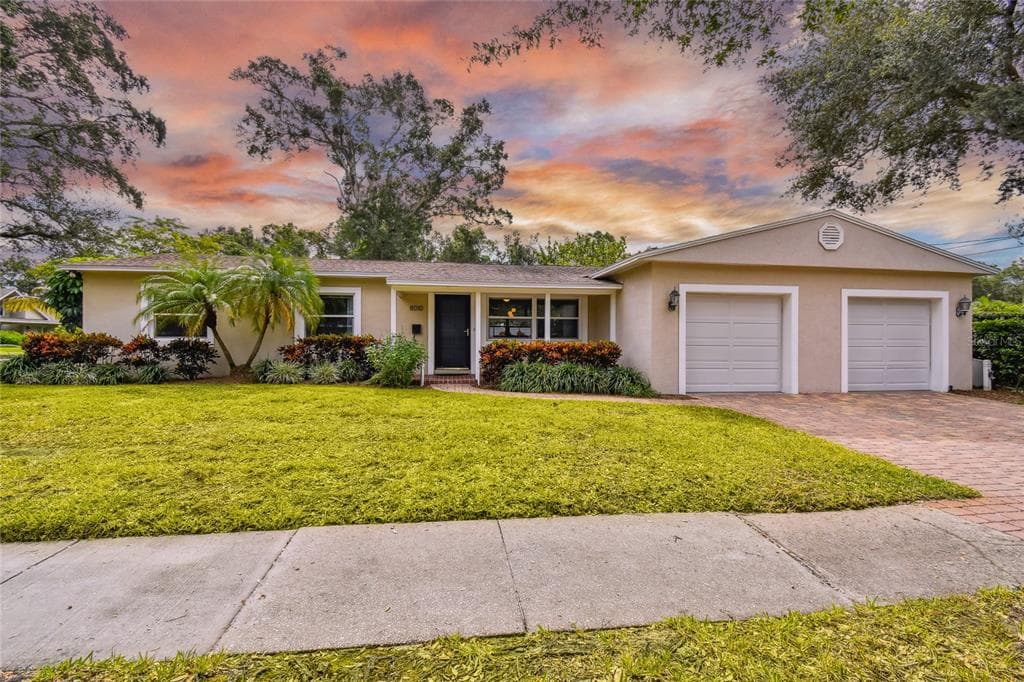 8010 PAR AVENUE N ST PETERSBURG, FL 33710