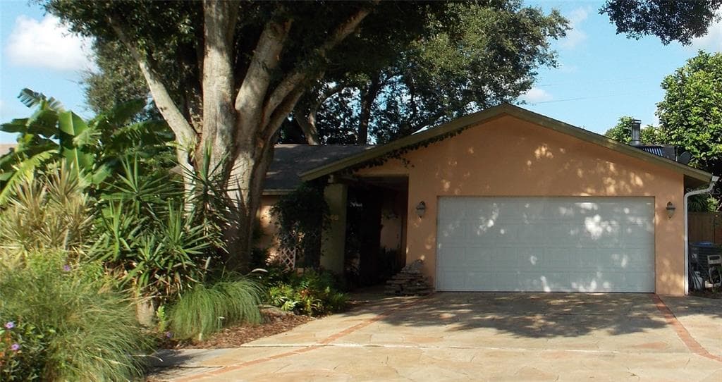1166 BROOK DRIVE W DUNEDIN, FL 34698