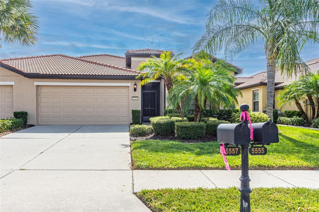 5555 SUNSET FALLS DRIVE APOLLO BEACH, FL 33572