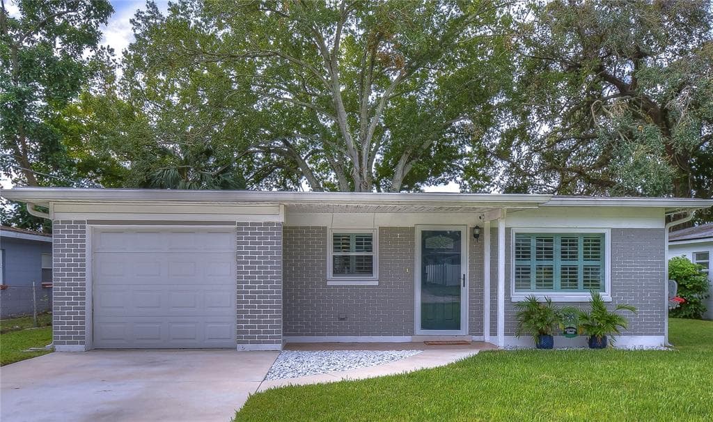 4318 W LASALLE STREET TAMPA, FL 33607