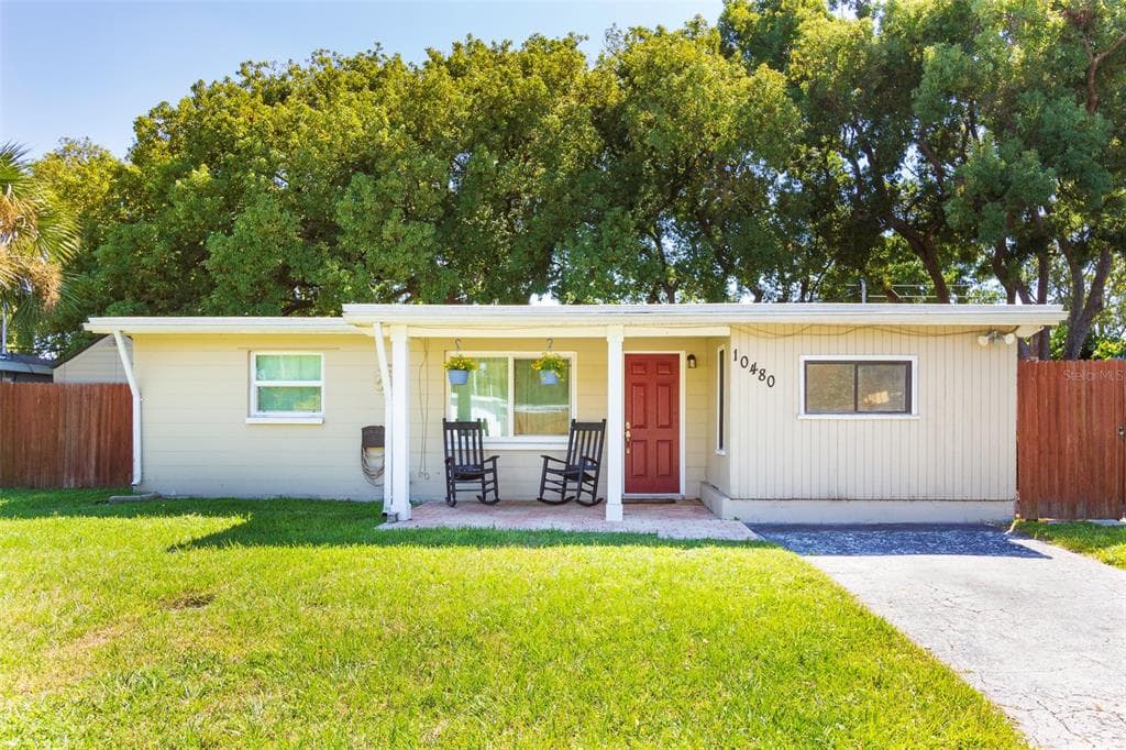 10480 111TH AVENUE LARGO, FL 33773