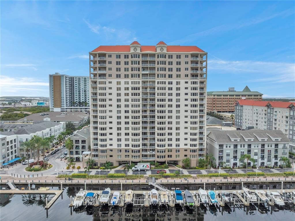371 CHANNELSIDE WALK WAY UNIT 902 TAMPA, FL 33602