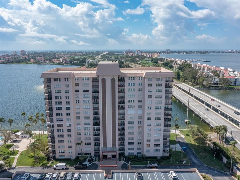 5220 BRITTANY DRIVE S UNIT 309 ST PETERSBURG, FL 33715