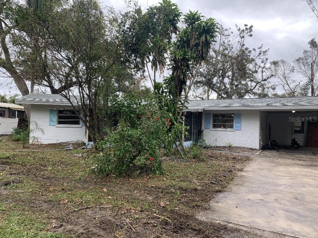 308 PINEWOOD AVENUE NOKOMIS, FL 34275