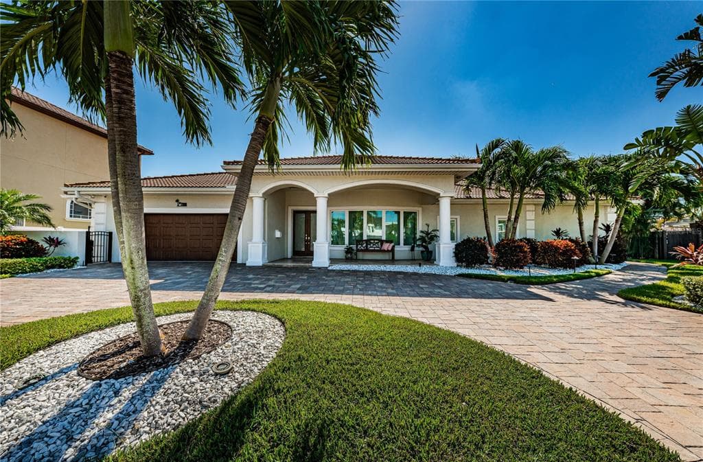 7990 9TH AVENUE S ST PETERSBURG, FL 33707