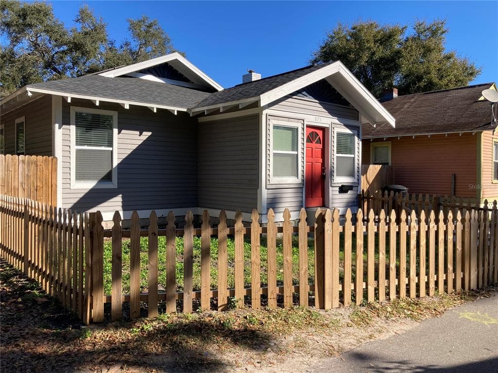 875 MARION COURT S ST PETERSBURG, FL 33701