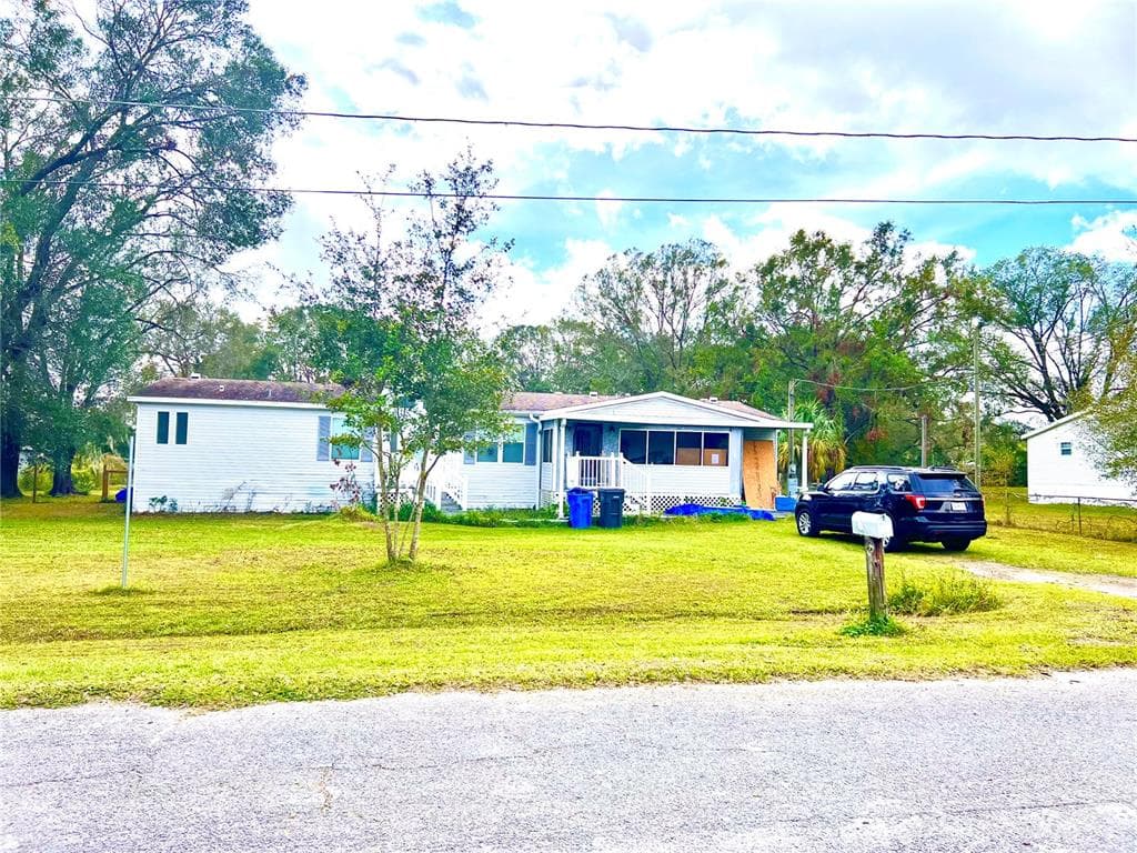 1305 CLARKWOOD DRIVE PLANT CITY, FL 33566