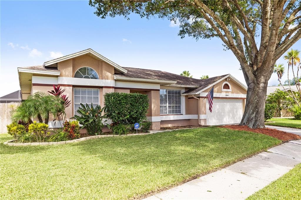 12050 STONE CROSSING CIRCLE TAMPA, FL 33635