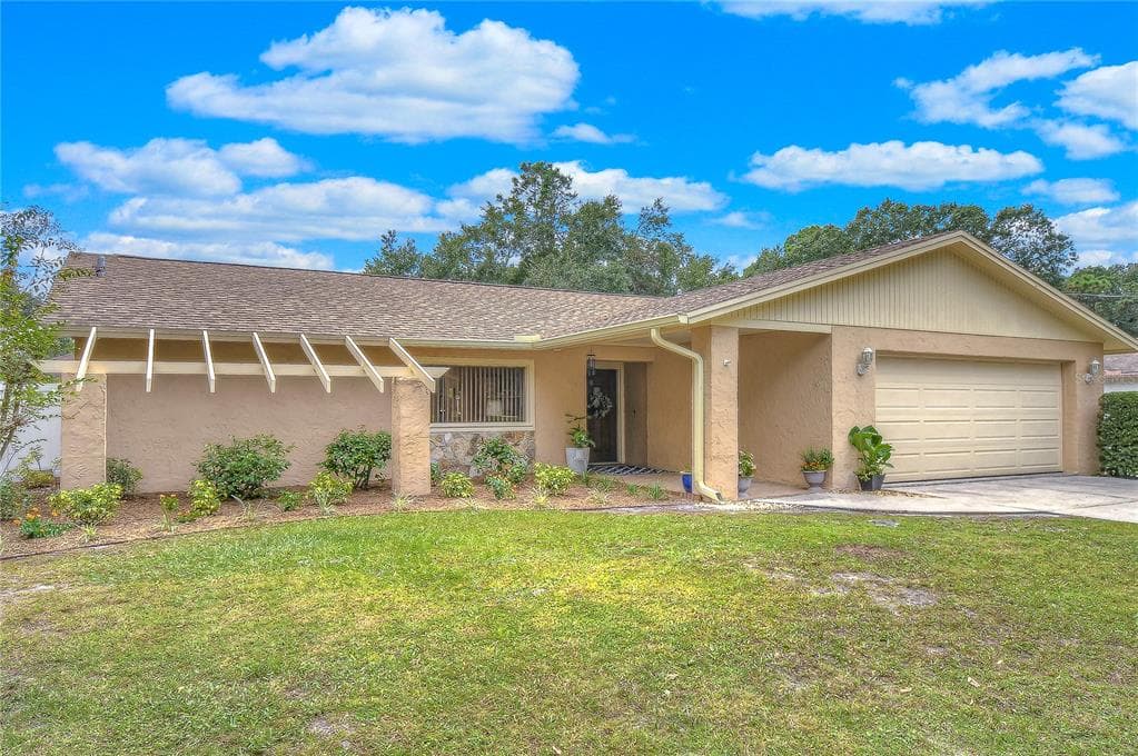 9498 W CLUSTER AVENUE TAMPA, FL 33615
