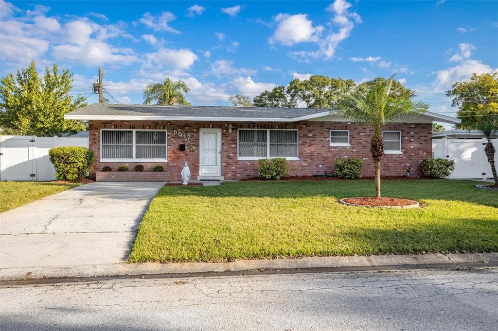 5517 24TH AVENUE N ST PETERSBURG, FL 33710