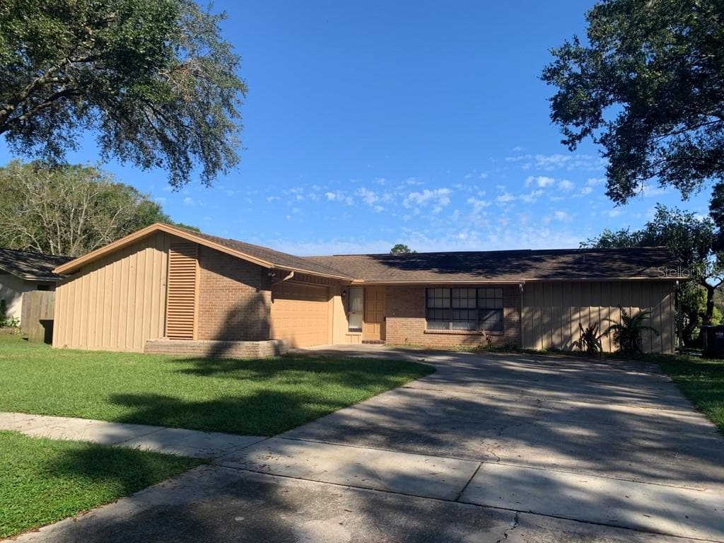 17509 MEADOWBRIDGE DRIVE LUTZ, FL 33549