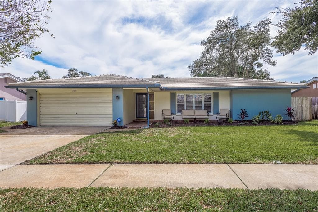 1950 CORMORANT DRIVE PALM HARBOR, FL 34683