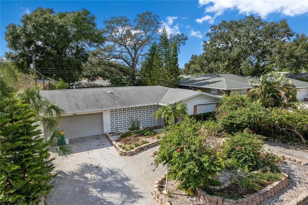 1548 HILL DRIVE LARGO, FL 33770