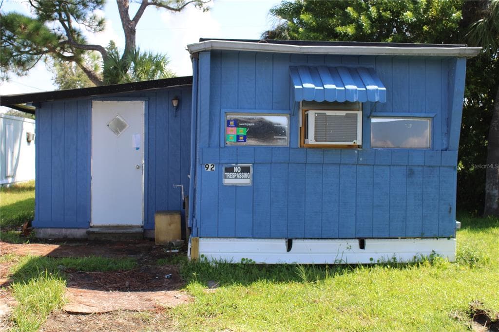 10636 GANDY BOULEVARD N ST PETERSBURG, FL 33702