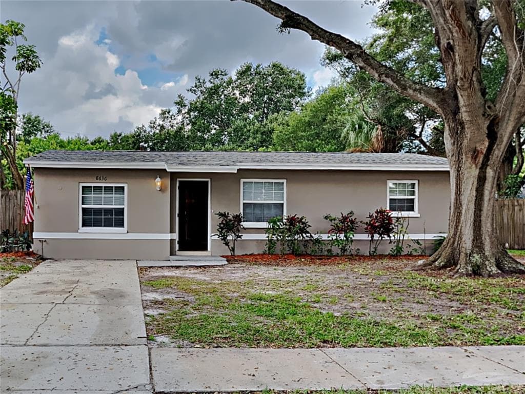 8636 ORIOLE LANE SEMINOLE, FL 33777