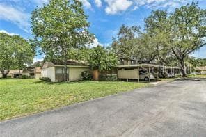8602 PALM LANE UNIT 8602 TEMPLE TERRACE, FL 33637