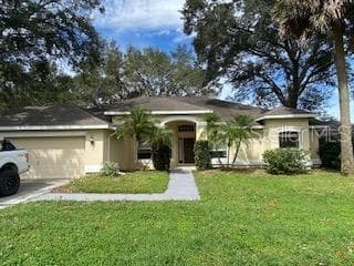 2203 EAGLE BLUFF DRIVE VALRICO, FL 33596