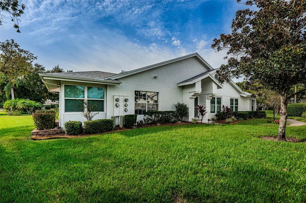 4142 CASTLEWOOD DRIVE HOLIDAY, FL 34691