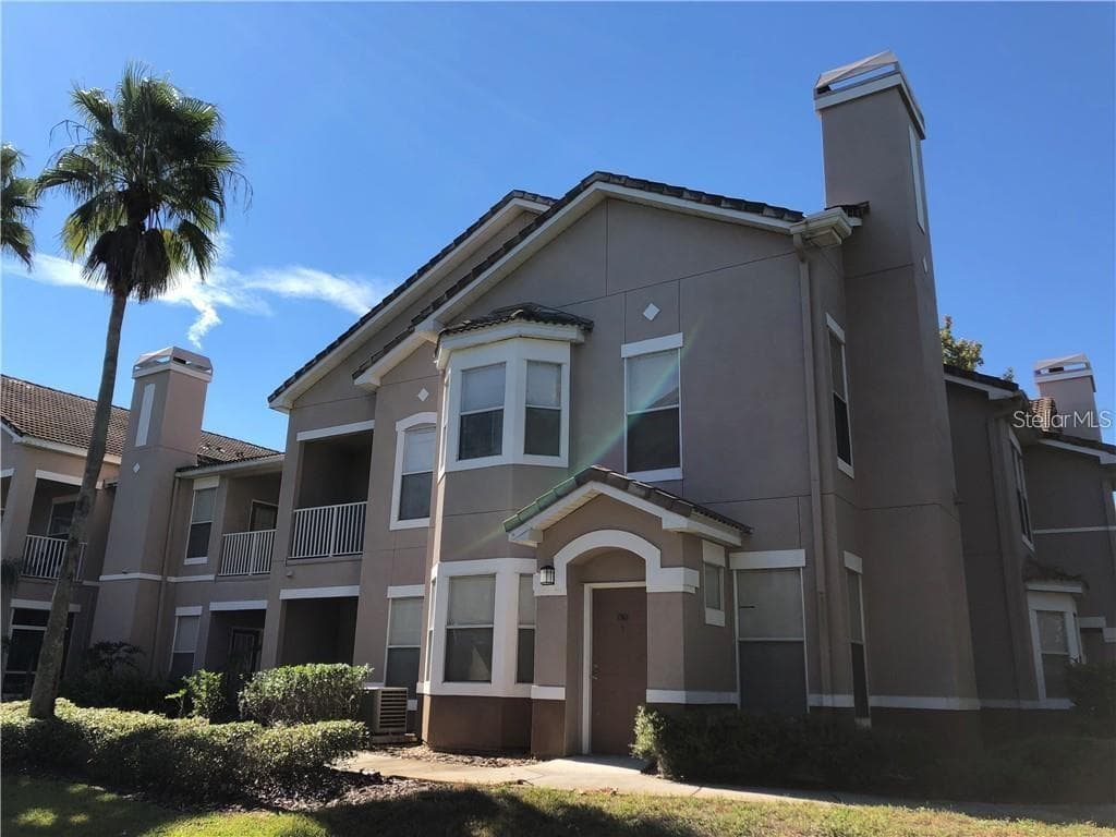 18076 VILLA CREEK DR TAMPA, FL 33647